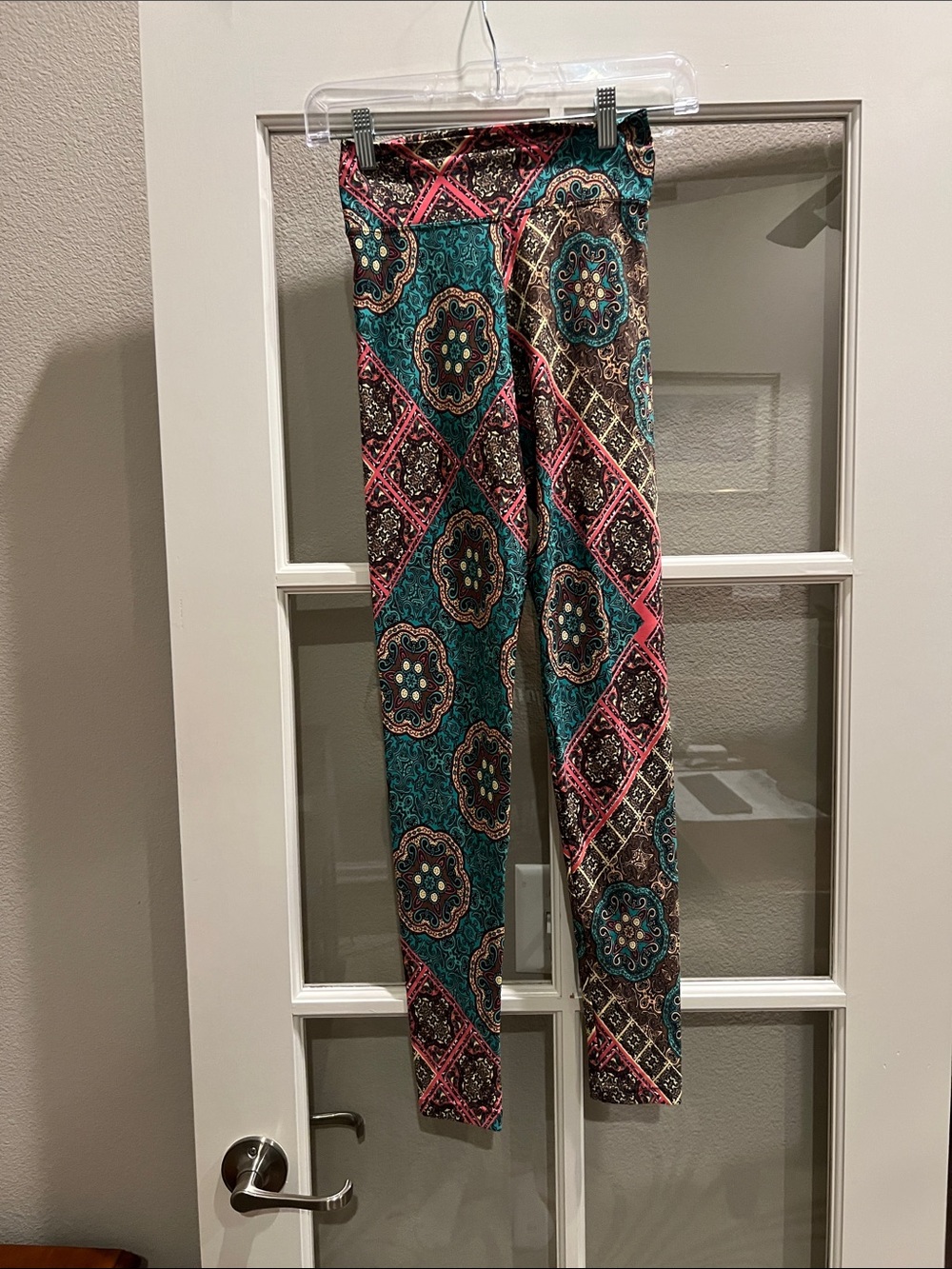 FREE w/purchase Liquido Teal Pink Brown Medallion Print Leggings